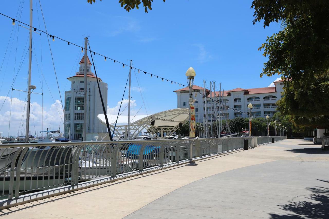 The Straits Quay Marina By Messina Clive Apartamento George Town Exterior foto